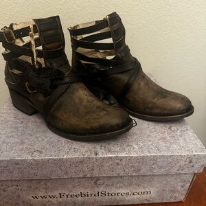 Freebird by Steven Stair black distressed Booties Boots  sz 7  nwt box